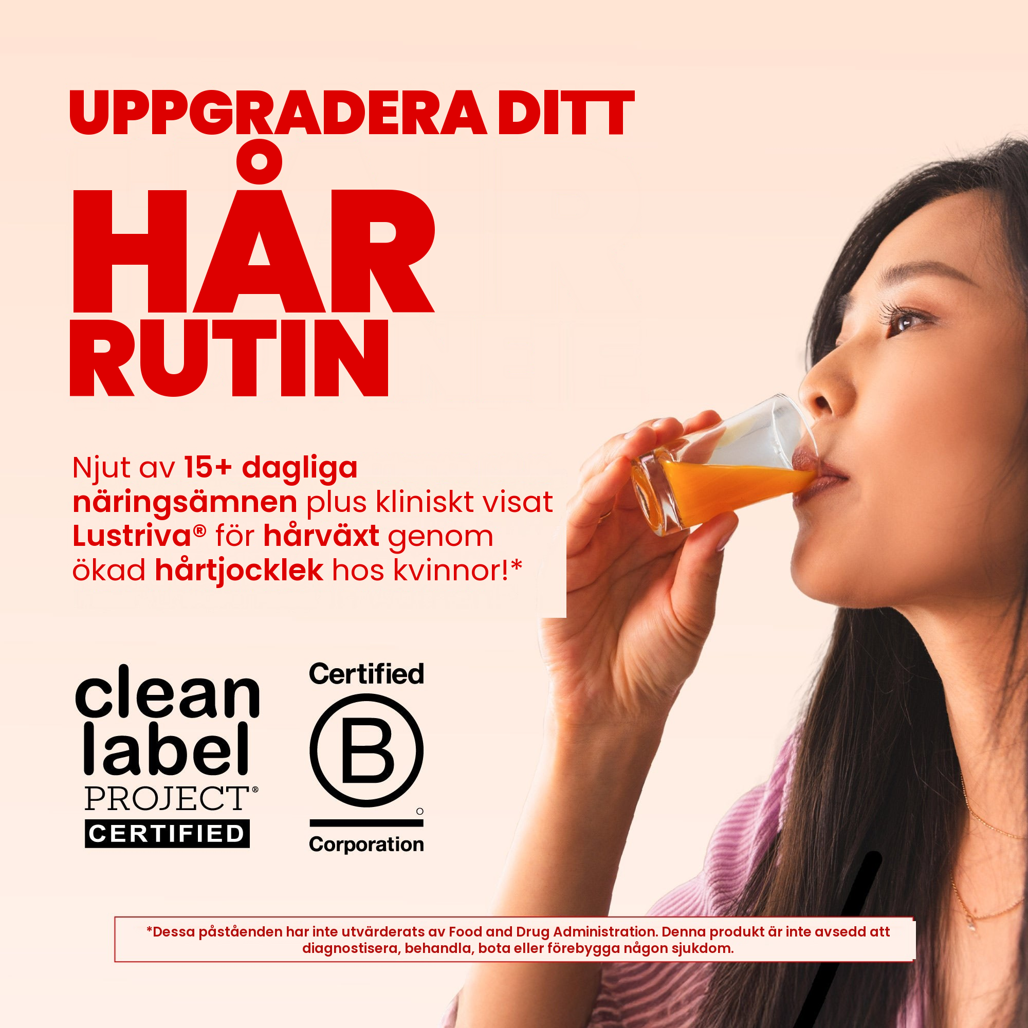 Kvinna som dricker multivitaminet med persika-mango-smak, märkt med Clean Label Project Certified och Certified B Corporation