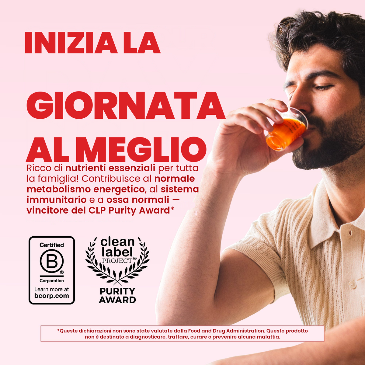 Uomo che beve il Liquid Morning Multivitamin al lampone, con i marchi Certified B Corporation e Clean Label Project Purity Award