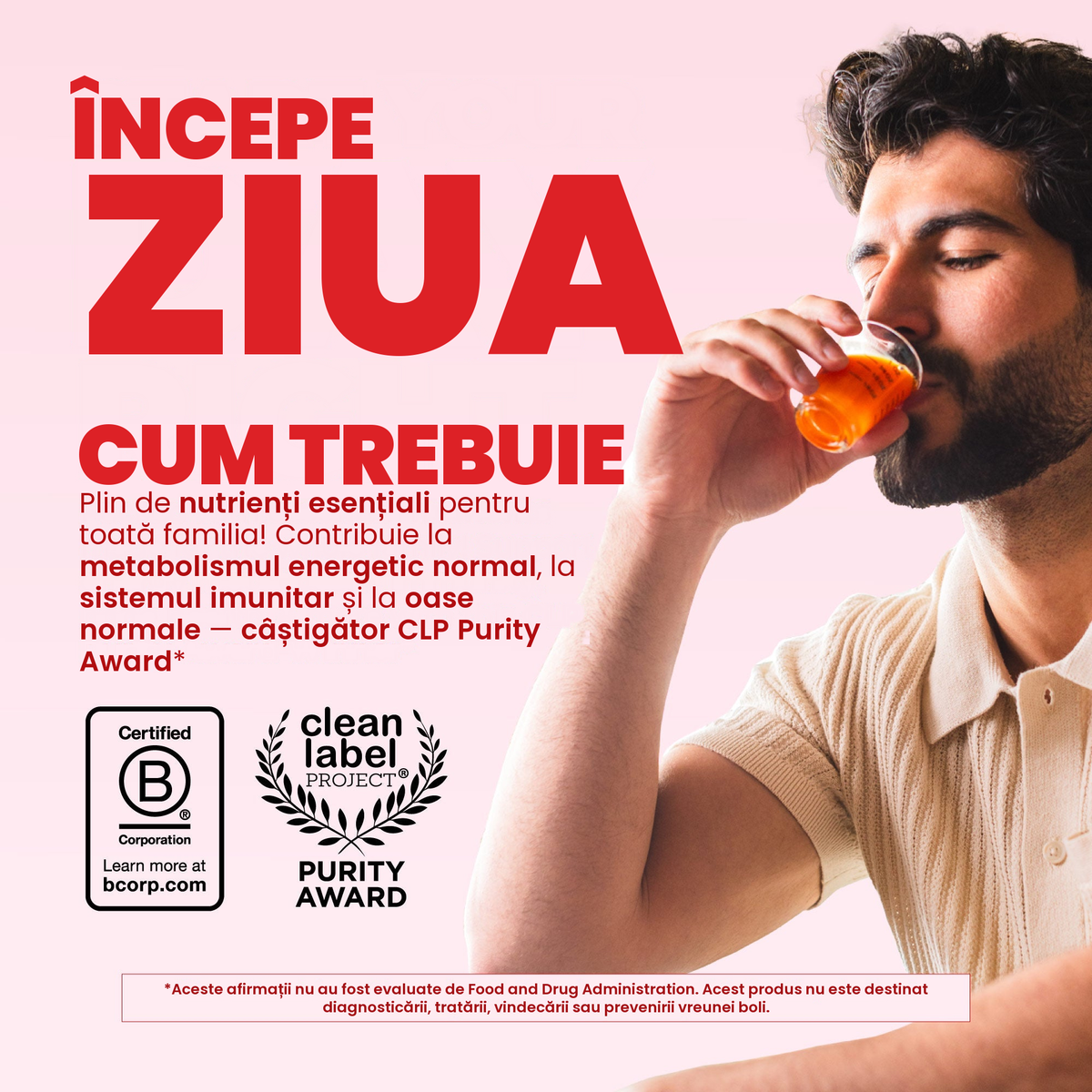 Bărbat care bea Liquid Morning Multivitamin cu aromă de zmeură, cu însemnele Certified B Corporation și Clean Label Project Purity Award