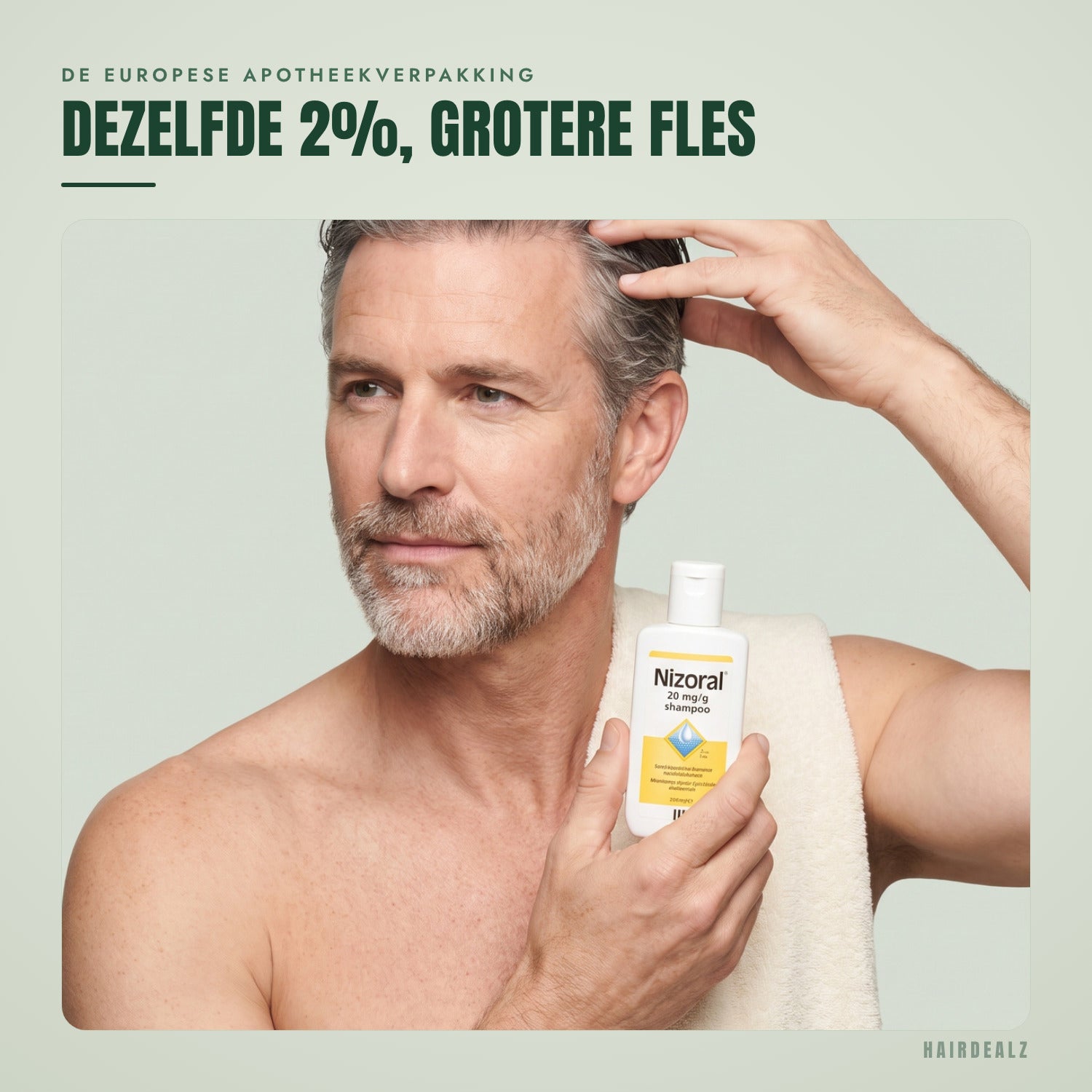 Nizoral 2% 100 ml in gebruik tegen een groene achtergrond