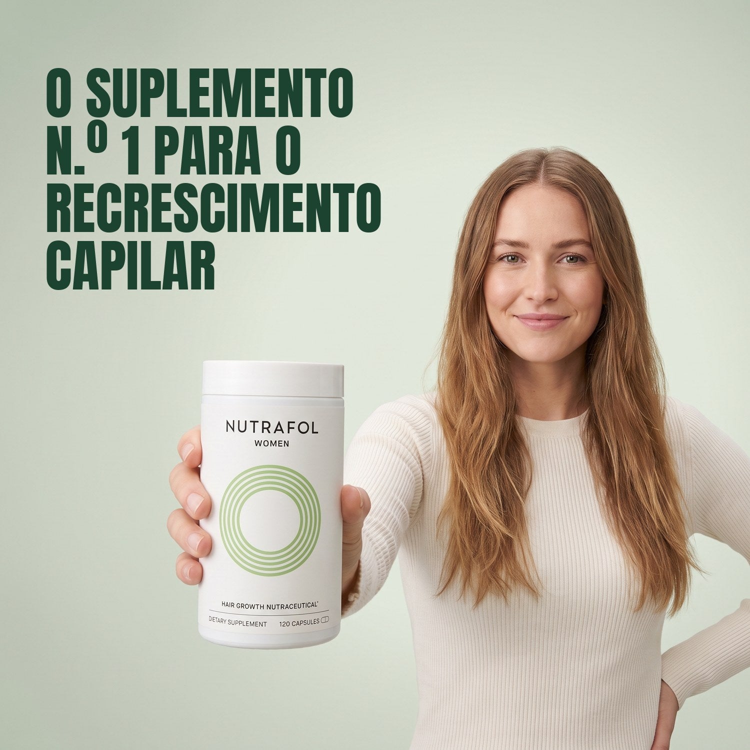 Mulher a segurar Nutrafol para Mulher 18-44 sobre fundo verde