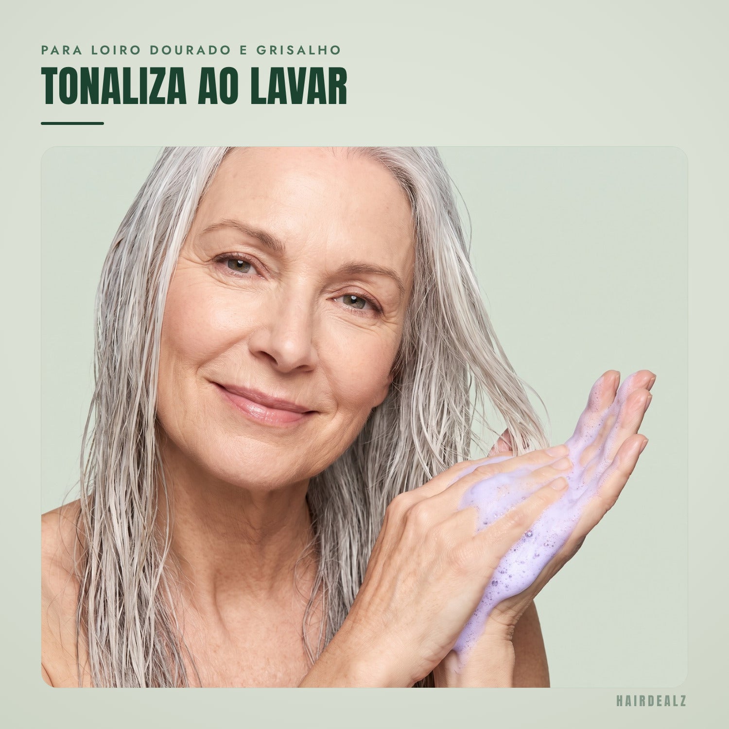 Olaplex No.4P em uso sobre fundo verde