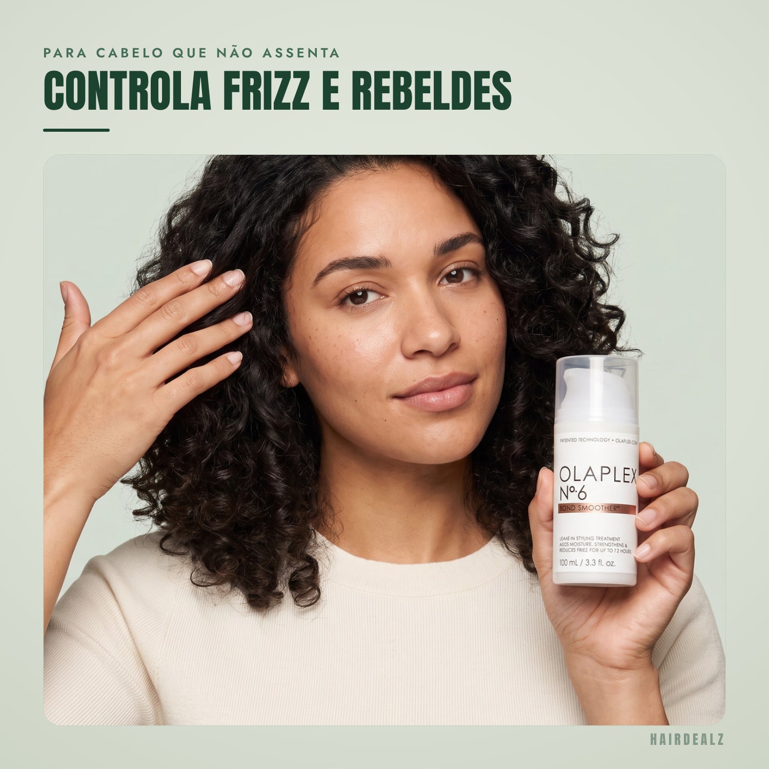 Olaplex No.6 em uso sobre fundo verde