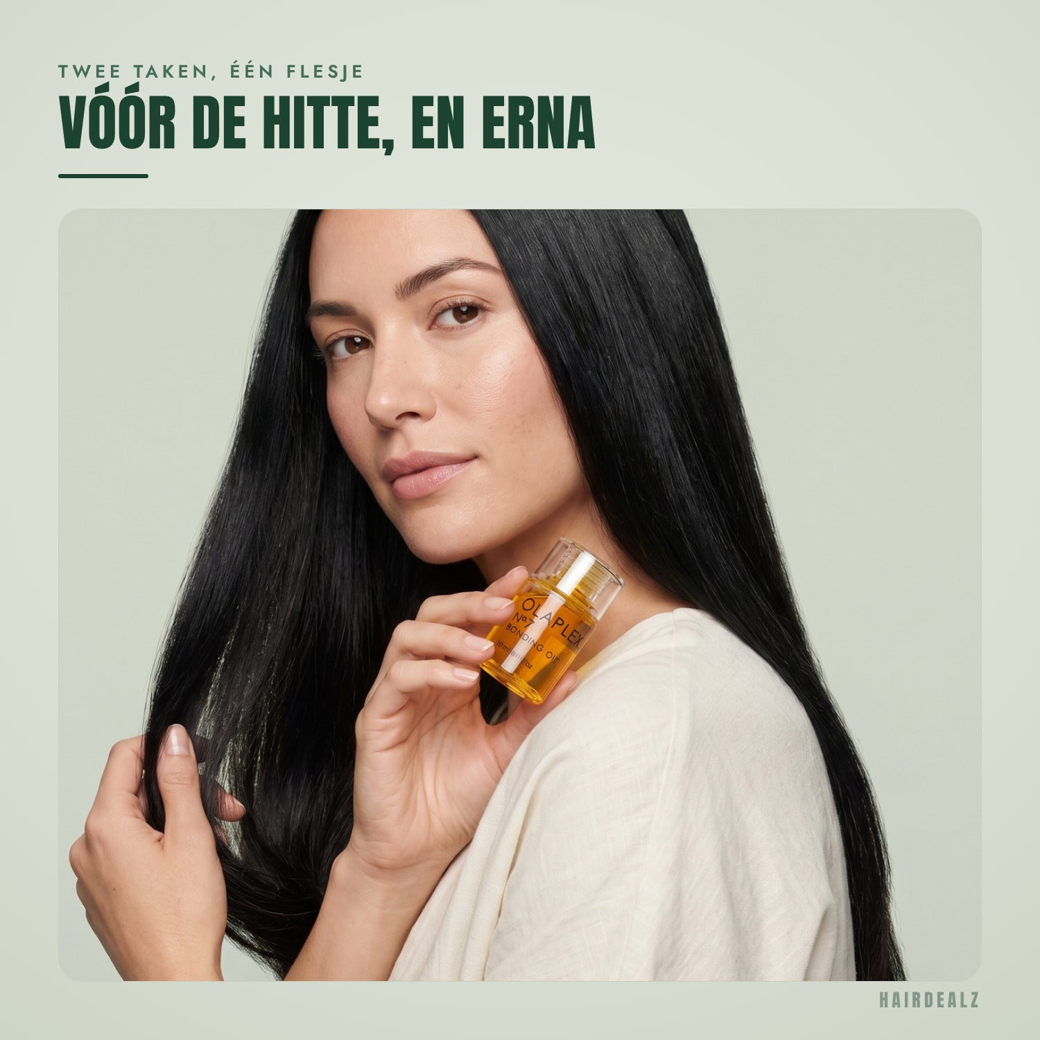 Olaplex No.7 in gebruik tegen een groene achtergrond