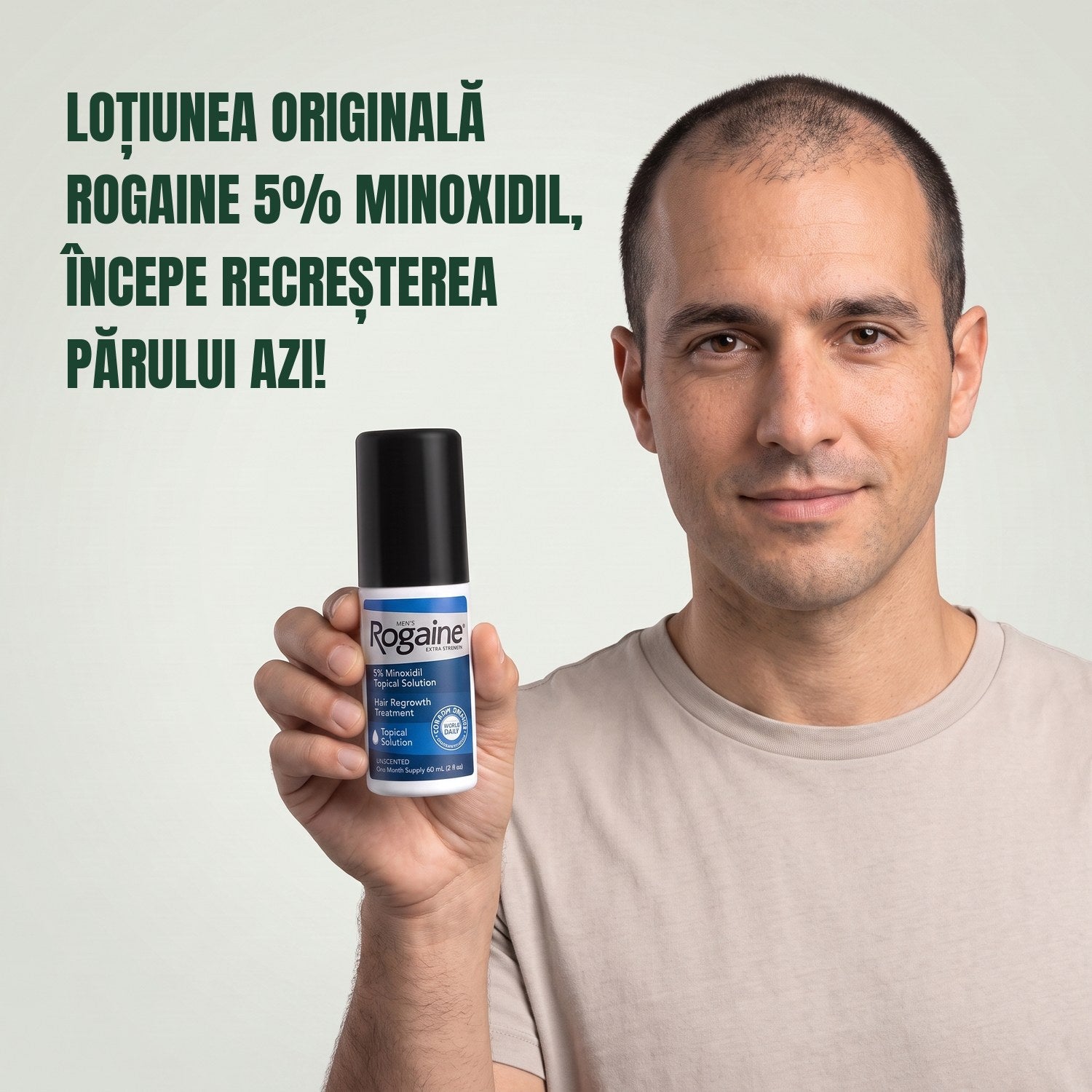 Bărbat ținând în mână cutia Rogaine 5% minoxidil loțiune topică, pe fundal verde