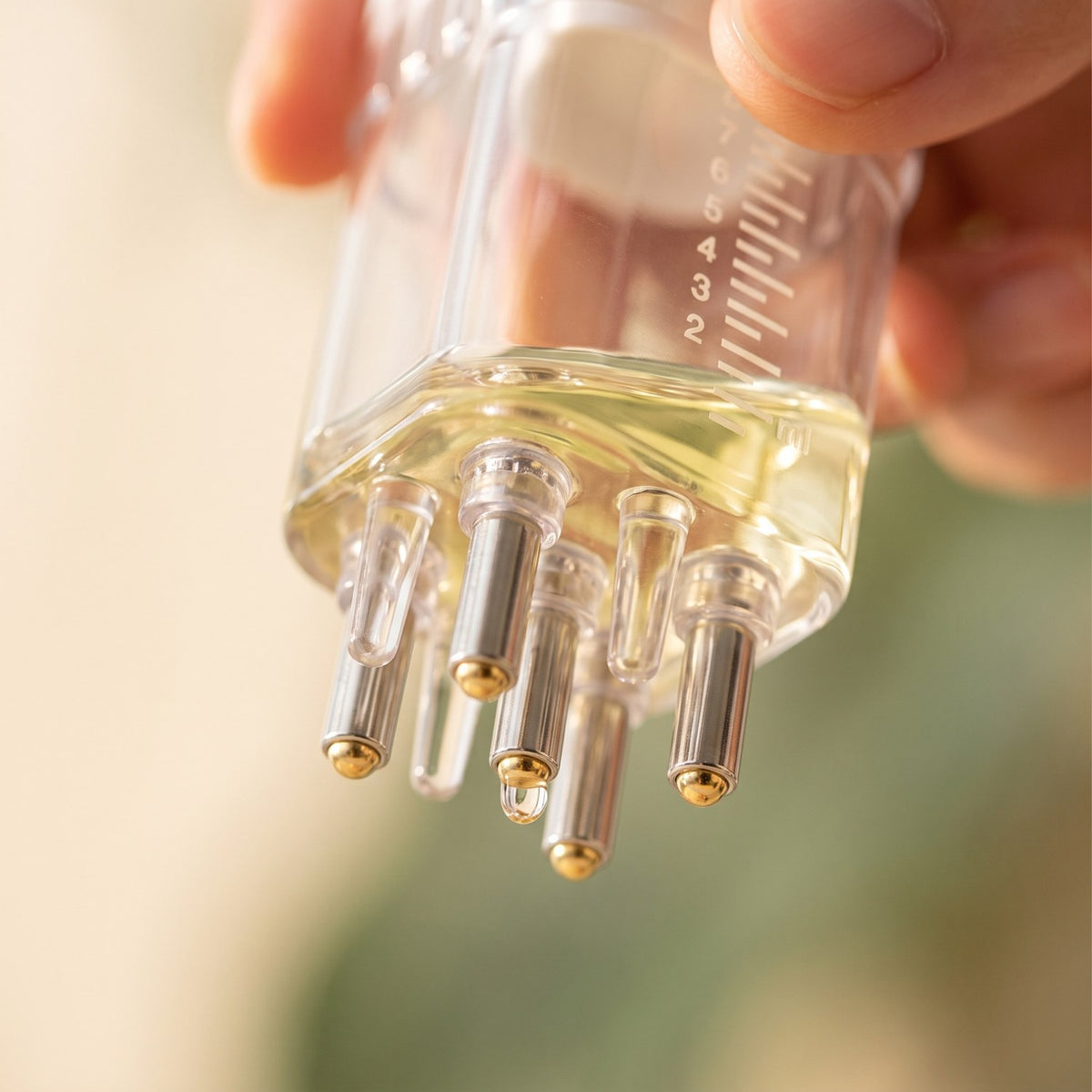 Közeli kép: Applikátor minoxidil oldathoz, Prémium 8 ml